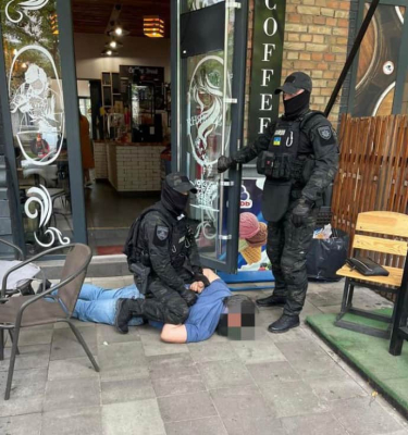 ''Четвертий пішов'': ще один спеціаліст із благоустрою в столичній РДА погорів на хабарах