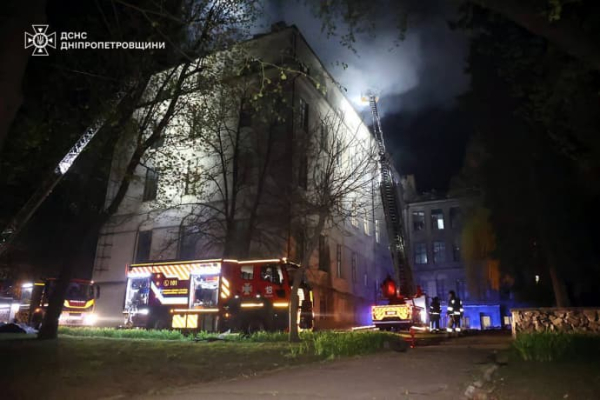 Масована атака росіян на Дніпро: загинули 2 дорослих і дитина, 30 людей дістали поранення