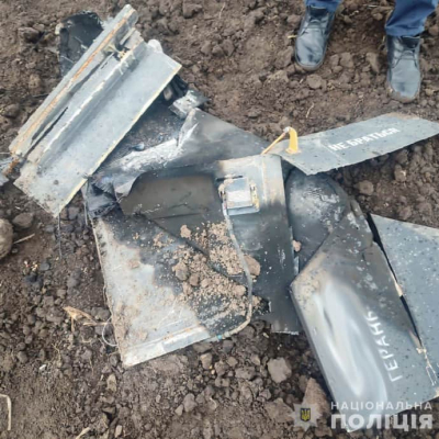 Небезпечний ''врожай'': поліція показала фото нездетонованого БпЛА, який виявили на Вінниччині