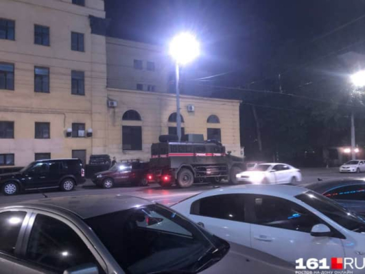Після заяви Пригожина в Ростові помітили бронетехніку, а на під'їзді в Москву – блокпости – росЗМІ