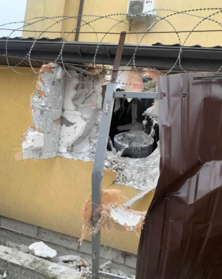 Ракетна атака на Київ: уламки впали на центр і ще 3 райони, п'ятеро постраждалих