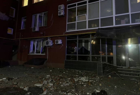 РФ атакувала Дніпро: пожежа в ресторанному комплексі, 4 загиблих та 19 постраждалих