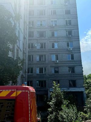 Росія вдарила по Дніпру: 9 людей загинуло, понад 100 постраждали, їхня кількість зростає