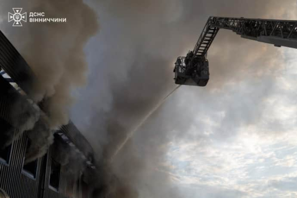 Росія завдала масованого удару по Вінниці: є влучання по цивільній інфраструктурі, 8 постраждалих