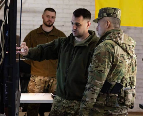 Сирський відвідав частини, які воюють на Курщині