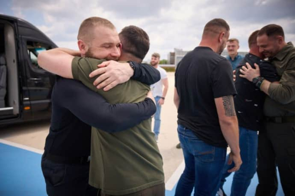 У Зеленського пояснили повернення захисників ''Азовсталі'': За результатами переговорів