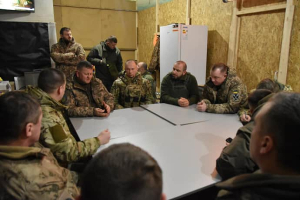 Умєров і Залужний з'їздили на позиції поблизу Куп’янська: ''Ворогу не сподобається''