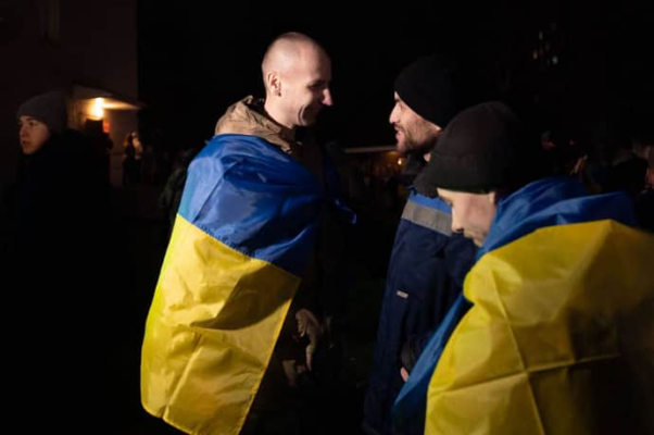В СБУ показали відео звільнення українців з полону