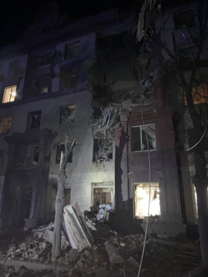 Ворог завдав 6 ракетних ударів по Запоріжжю: влучив у багатоповерхівку, є загиблий